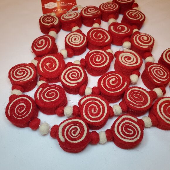 6 Foot Peppermint Swirl Candy Garland Felted Wool Red White Holiday Christmas - Picture 2 of 6